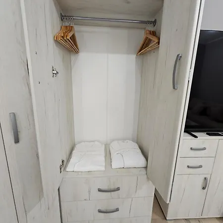 Metropolitan 89 With Free Parking Ac Center Apartmán *