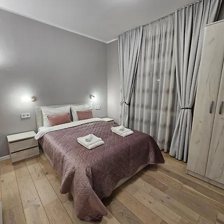 Metropolitan 89 With Free Parking Ac Center Apartmán